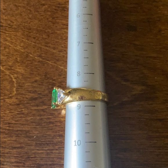 Sterling S CZ and green stone gold plated ring - Picture 5 of 6
